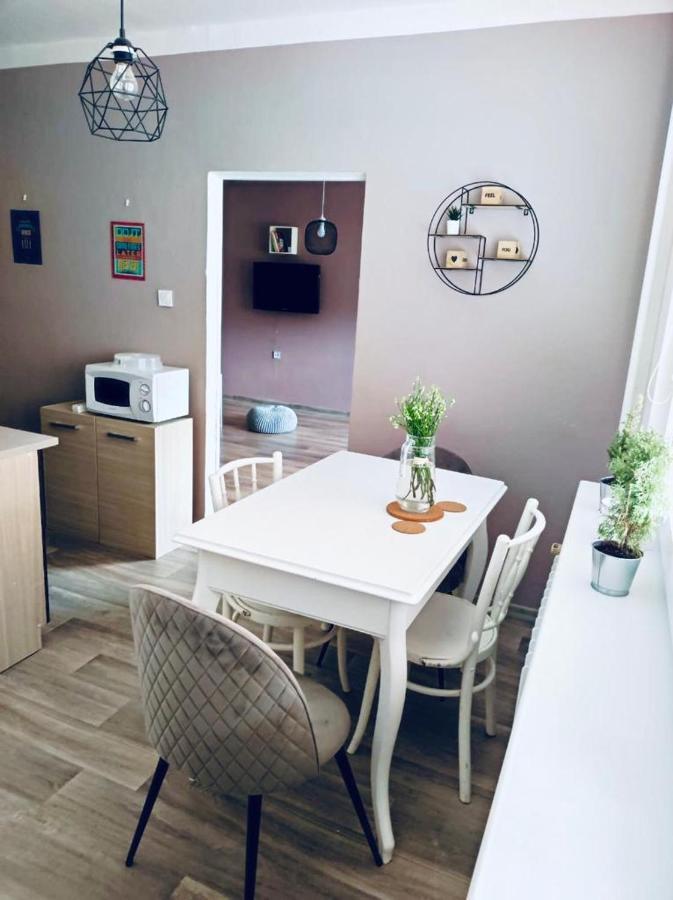 Apartman Domov Ντέτσιν Εξωτερικό φωτογραφία