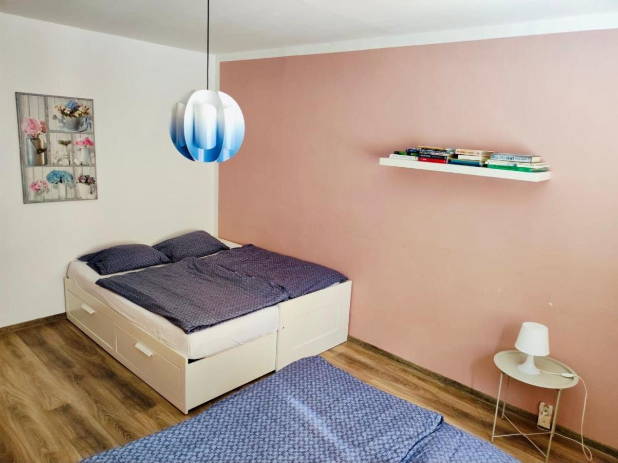 Apartman Domov Ντέτσιν Εξωτερικό φωτογραφία